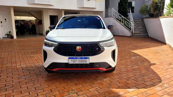 FIAT FASTBACK 1.3 TURBO 270 FLEX ABARTH AT6 FIAT FASTBACK 1.3 TURBO 270 FLEX ABARTH AT6